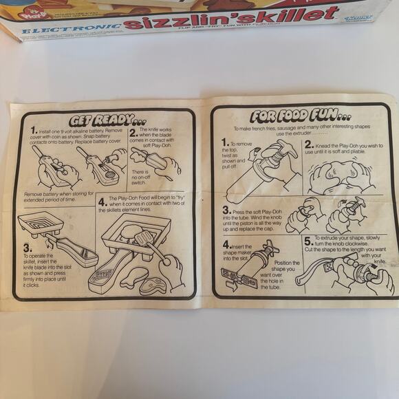 1981 Play Doh Electronic Sizzlin' Skillet Playset with Sizzlin' Sounds--WORKS - Picture 6 of 10